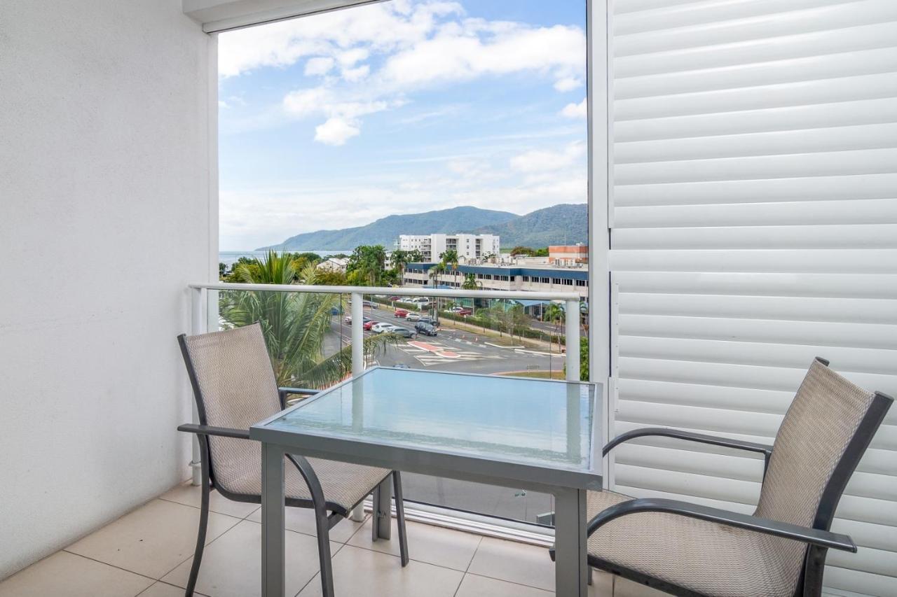 201 Lake Street Otel Cairns Dış mekan fotoğraf