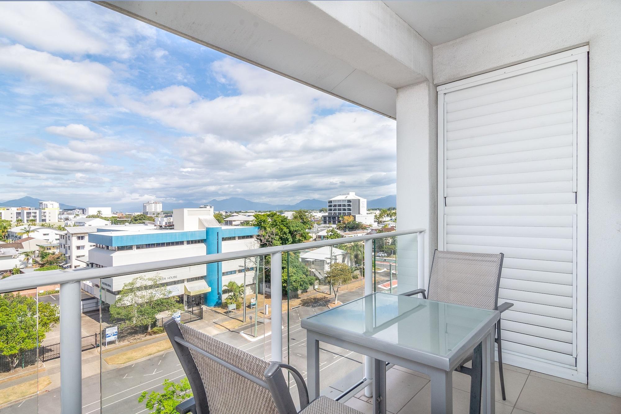 201 Lake Street Otel Cairns Dış mekan fotoğraf